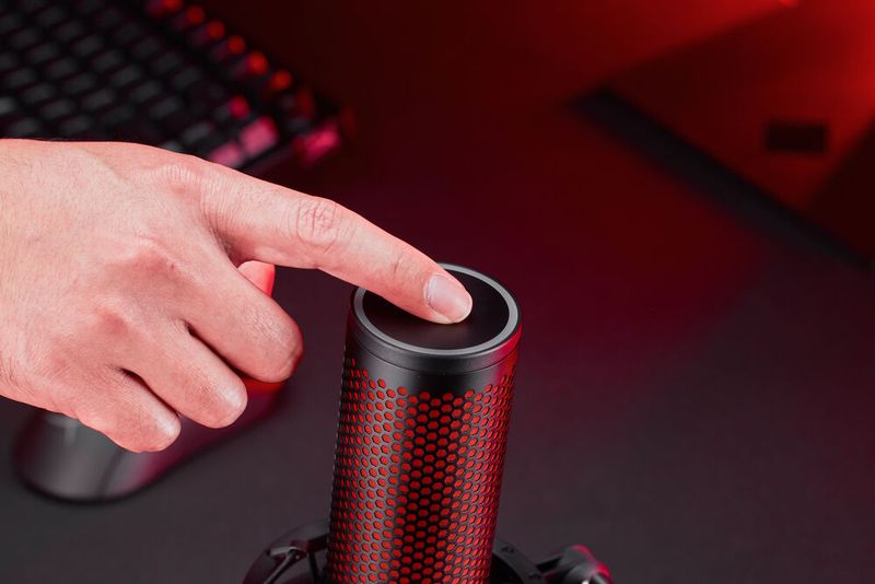 Ob bidirektional oder omnidirektional. Die Mikros bieten viele Steuerungsoptionen. (Bild: HYPERX)