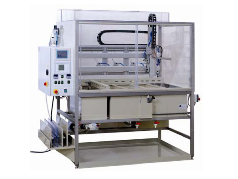 Anlage zum Elektropolieren von Edelstahl mit pneumatischem Handlingsystemund SPS. (Bild: Walter Lemmen)