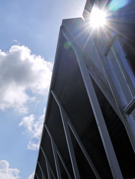 Bild 2: Der Verflüssiger dient zur Rückkühlung des Arbeitsmittels, das einen niedrigeren Siedepunkt als Wasserdampf hat. (Bild: Bosch KWK Systeme)