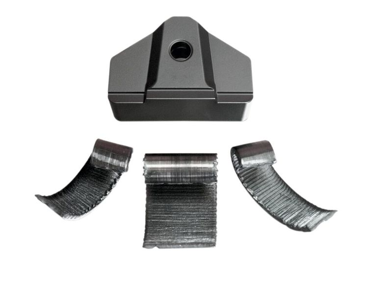 Für perfekten Spanbruch sorgen die HX-Stechplatten von Ceratizit sogar in der Schwerzerspanung. (Bild: Ceratizit)