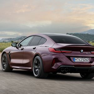 Das Gran Coupé hat nicht nur weitere Türen, sondern auch gute 20 Zentimeter mehr Radstand und Länge bekommen.(Bild:  BMW)