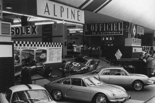 Die Hingucker auf jedem Automobilsalon: Die Modelle des kleinen Herstellers Alpine. (Foto: Renault)