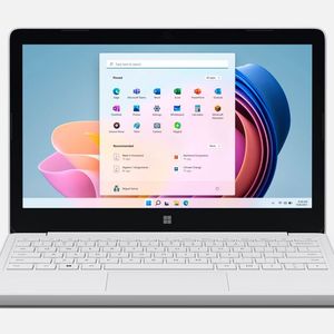 Das 11,6-Zoll-Panel im Surface Laptop SE stellt die HD-AUflösung mit 1.366 x 768 Pixel dar. Angetrieben wird das Gerät durch Celeron-N-Prozessoren mit zwei oder vier Prozessorkernen und UHD-600-Grafikeinheit.(Bild:  Microsoft)