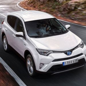 (Toyota)