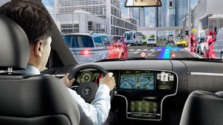 Ein Beispiel für Virtual Reality im Auto liefert Continental: Die Windschutzscheibe wird zum Info-Display.  (Continental)