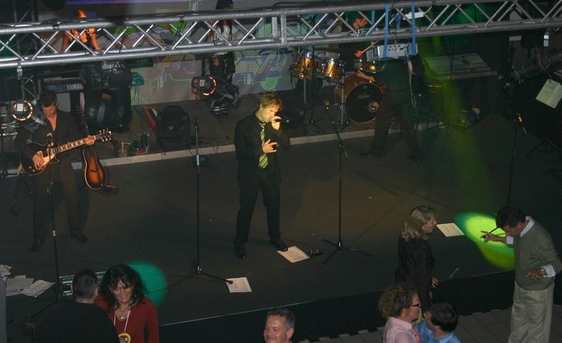 Die Band »T-NG New Generation« brachte den Saal in Stimmung. (Archiv: Vogel Business Media)