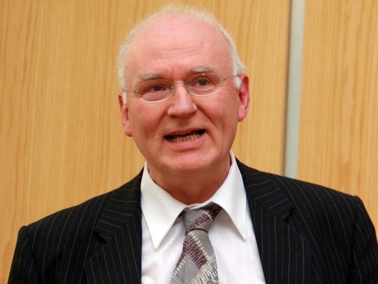 Prof. Dr. Rainer Thome von der Universität Würzburg: „Nicht die Datenflut ist unser Problem, sondern die Datensammlung — da genau kann der Transponder helfen.“Bild: Maienschein (Archiv: Vogel Business Media)