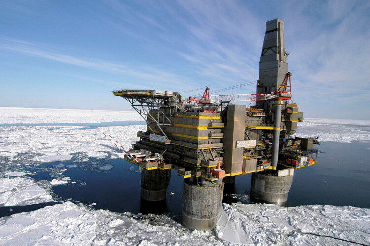 Abb.2: Beim Sakhalin-Projekt wird Flüssiggas auch mit Gasplattformen im Meer gefördert. (Bild: Thermo Fisher Scientific)