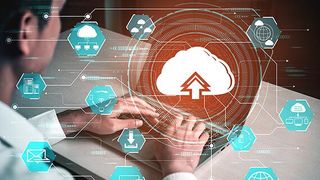 Moderne Lösungen für Endpoint Management stellen Aktualisierungen über die Cloud bereit. (Bild: © – Blue Planet Studio – stock.adobe.com)