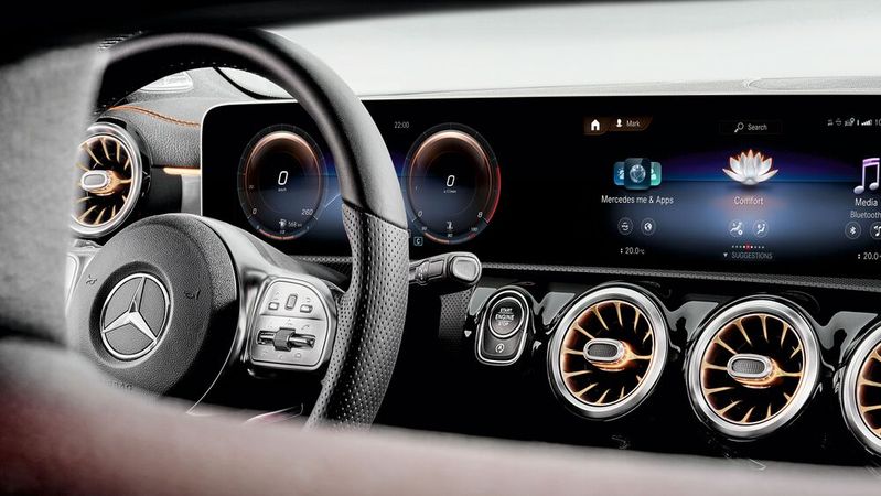 Die Konnektivität und viele Assistenzdienste im Auto brauchen Mobilfunk. Über die Lizenzierung der notwendigen Technik streiten Daimler und Nokia.(Bild:  Daimler)
