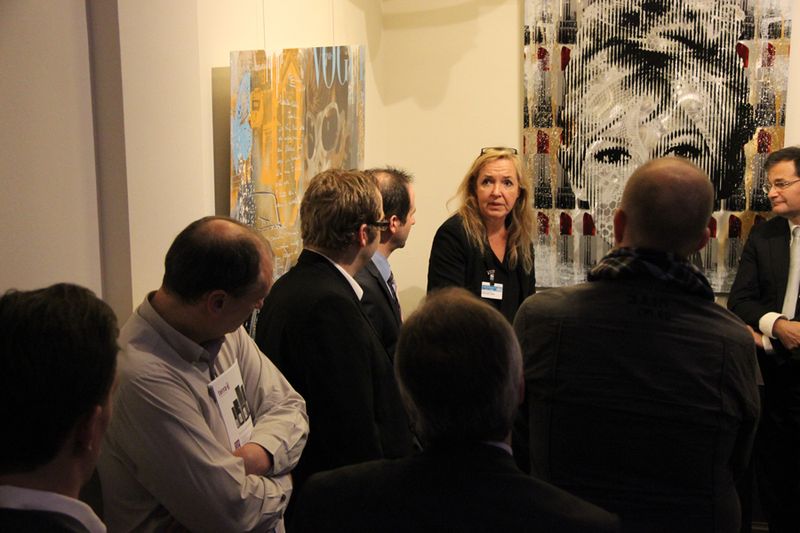 Carola Pantenburg beim Worldcafe über das Microsoft Cloud Portfolio (Vogel IT-Medien)