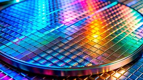 Wolfspeed reported a milestone in silicon carbide manufacturing with the successful production of a single-crystal 300mm SiC wafer. (symbolic image) (Source: © Four888 - stock.adobe.com)