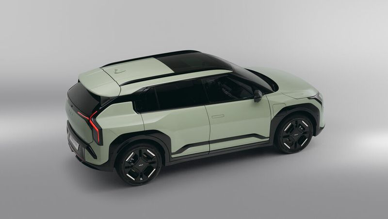 Optisch ähnelt der EV3 dem großen Bruder EV9. (Bild: Kia)