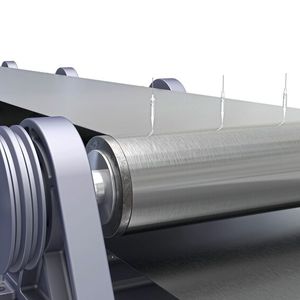 Ein weiterer Anwendungsfall, bei dem das interferoMeter IMS5200 zum Einsatz kommt, ist die Prüfung der Lackdicke in der Metallindustrie.(Bild:  Micro-Epsilon)