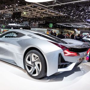 1.600 PS soll die Straßenversion des Arcfox-GT leisten.(Bild:  Gims/Messe Genf)