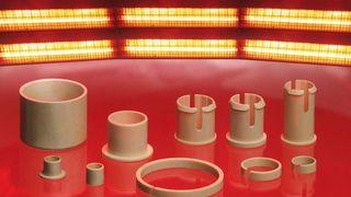 Neuer schmierfreier Allround-Polymerwerkstoff iglidur J350 für höhere Temperaturen: beständig bis 180 °C, bei hohem Presssitz bis 150°C, flexibel in der Formgebung, verschleißfest und schlagzäh.  (Bild: Igus)