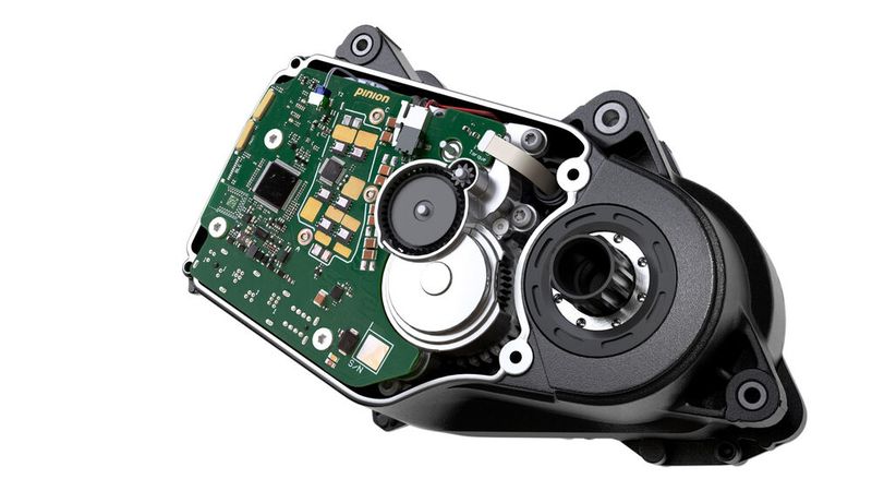 Neben Antriebsstrang und Motor integriert die MGU außerdem Steuerungssystem und Sensoren. (Bild: Pinion)