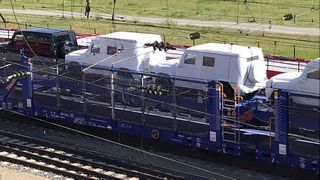 Die Nachfrage nach Neuwagen ist da, doch die Produktion kommt weiterhin nicht hinterher. (Bild: Grimm - »kfz-betrieb«)