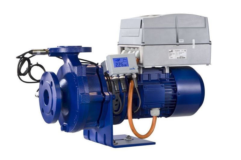 Normpumpe Etabloc mit dem neuen PumpMeter  (Bild: KSB)