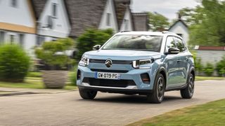 Kleinwagen wie der Citroën C3 werden immer seltener von den Herstellern angeboten. Diejenigen, die es noch gibt, werden im Verhältnis zur Kaufkraft immer teurer. (Bild: Adrien Cortesi)