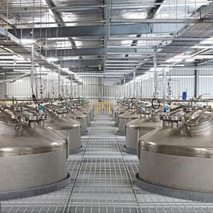 Nei birrifici, il recupero del calore residuo proveniente dalla sala di cottura, dai sistemi di refrigerazione, dalla fermentazione e da altri processi offre spunti per possibili risparmi energetici.(Immagine: Siemens AG)