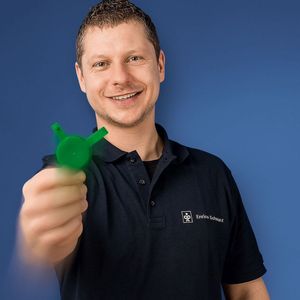 Mit Pöppelmann-Kapstos Idee Priority Production gelinge die Herstellung von Sonderteilen nach positiver Überprüfung der Umsetzbarkeit in einem Tag.