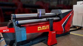 Davi ist ein Spezialist für das Rund- und Profilbiegen aus Italien. Im Rahmen seines Euroblech-Auftritts in Halle 11 in Hannover wird folgendes Highlight als Innovation präsentiert: Das laserbasierte Messsystem namens AI-Vision. Erfahren Sie hier, was es kann ... (Bild: Davi)