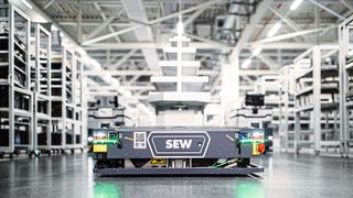 Mobile Systeme von SEW-Eurodrive, Nachfolger der klassischen FTS, ermöglichen innovative Lösungen in Produktion und Logistik für alle Branchen.  (Bild: SEW)