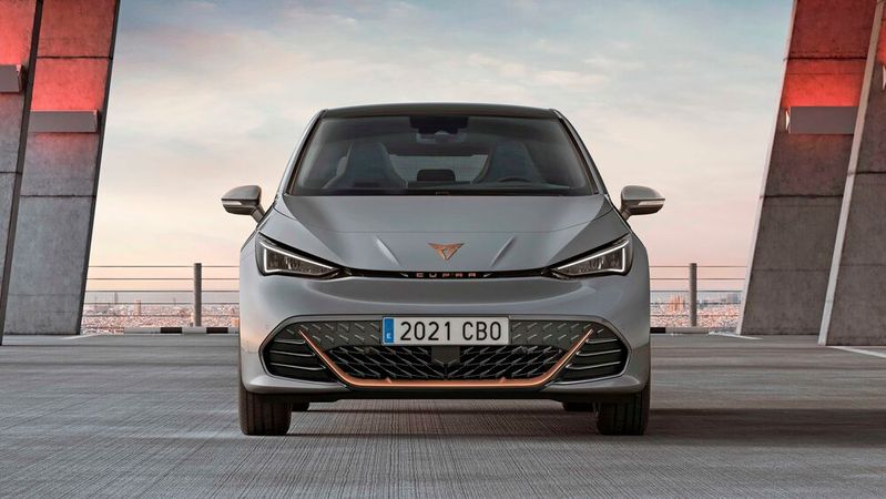 Cupra hat das erste rein elektrisch fahrende Modell der Marke, den Born, der Öffentlichkeit vorgestellt. Cupra hat das erste rein elektrisch fahrende Modell der Marke, den Born, der Öffentlichkeit vorgestellt.