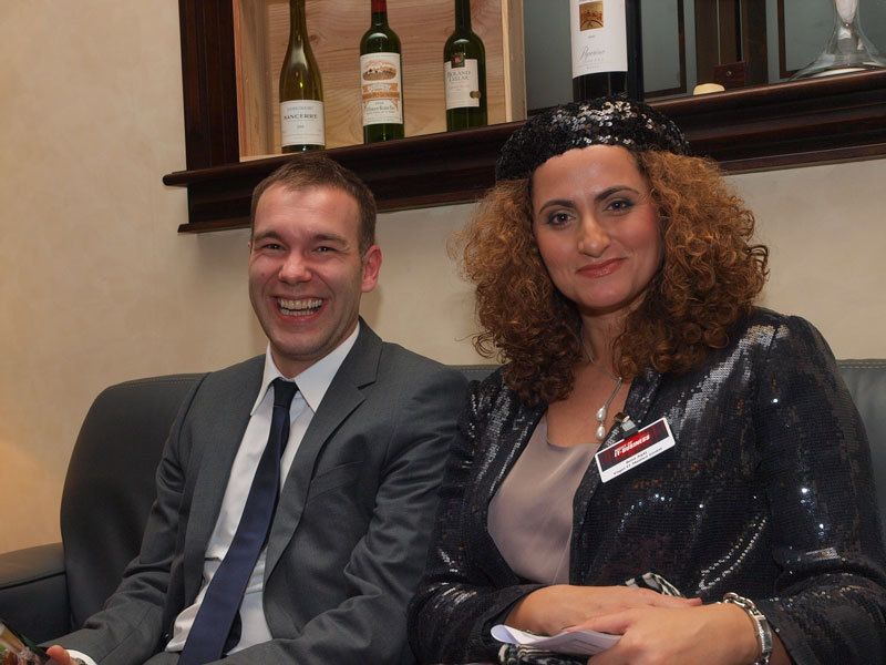 Jürgen Reinhard von Samsung mit Besa Agaj von IT-BUSINESS (Archiv: Vogel Business Media)