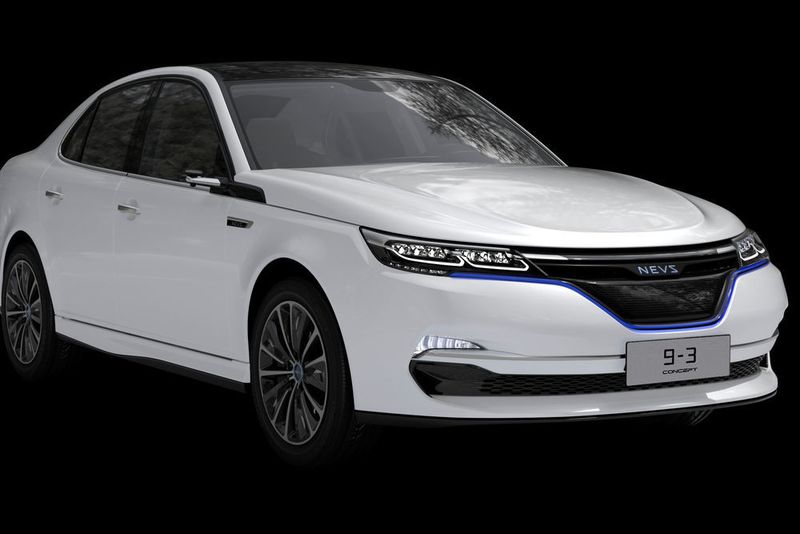 Mit Veränderungen an der Front, ansonsten aber deutlichen Anlehnungen an den früheren Saab 9-3, startet ein E-Modell von NEVS. (NEVS/Ampnet)