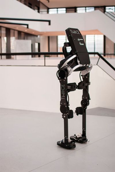 Das Exoskelett soll nur 16 Kilogramm wiegen.  (Twiice)