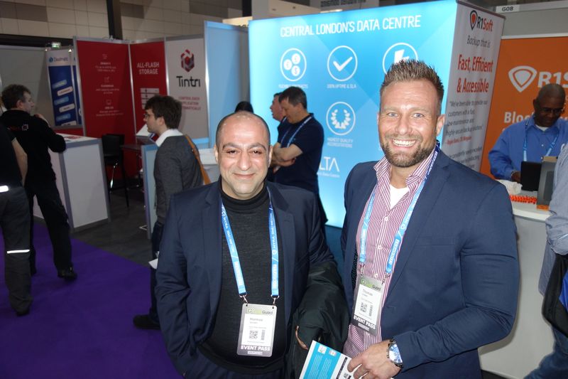 Die Frisur sitzt, (l.) Hormoz Vardeh und Thomas Linden, Tech Data.  (Bild: IT-BUSINESS)