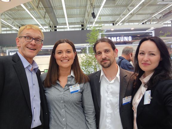 (v.l.) Joachim Stiller und Aline Gauthier, Samsung, Tobias Anner, anner.net Werbung & Medien, und Daniela Pitzalis, Ingram Micro (Archiv: Vogel Business Media)