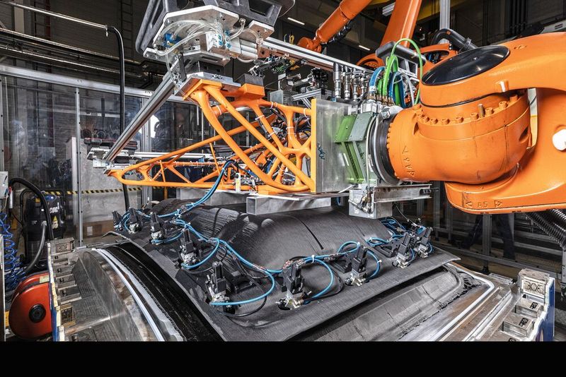 The BMW Group is expanding its use of 3D-printed, weight-optimised robot grippers across its global production network to enhance efficiency, reduce CO₂ emissions, and cut maintenance costs. (Source: Harry Zdera/ BMW Group)