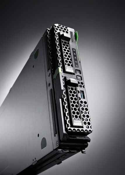 Der Blade-Server Fujitsu Primergy BX2560 M1 kann auch zwei Xeon E5-2699 v3 mit jeweils 18 Cores und bis zu 768 Gigabyte DDR4-RAM aufnehmen. (Bild: Fujitsu)