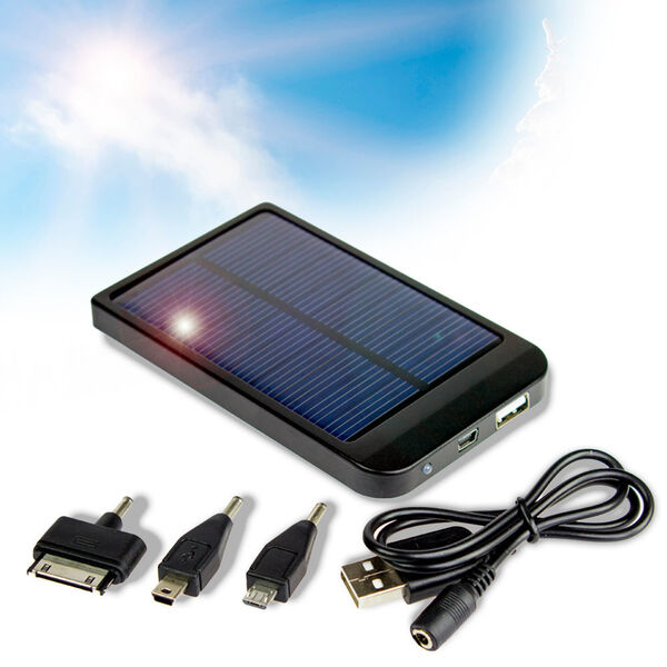 Das Solarladegerät für Handys, iPods und Mp3 Player versorgt Mutti unterwegs und mit dem nötigen Saft aus der Sonne! Praktisches und umweltfreundliches Geschenk für alle, die viel unterwegs sind. Bei Monterzeug.de kostet die Powerbank 33,95 Euro. (Monsterzeug.de)