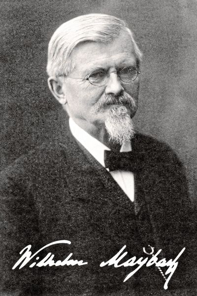 Auf das Konto von Wilhelm Maybach gingen zahlreiche automobile Erfindungen. So entwickelte er als Mitarbeiter Gottlieb Daimlers in dessen Konstruktionsbüro mit der sogenannten „Standuhr“ den ersten leichten und schnelldrehenden und damit als Fahrzeugmotor besonders geeigneten Verbrennungsmotor. (Bild: Mercedes-Benz)