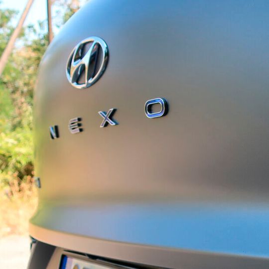 Hyundai will den Wasserstoffantrieb in Modellen wie dem Nexo ausbauen.(Bild:  Wehner /»kfz-betrieb«)