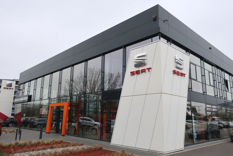 Die Seat Niederlassung Berlin ist seit Jahren ein aktives Autohaus mit vielen Vertriebsideen. (Grimm / »kfz-betrieb«)