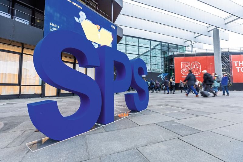 Die SPS, internationale Fachmesse für industrielle Automation, bringt Entscheider, Entwickler und Visionäre der Branche aus aller Welt zusammen. (Bild: Mesago / Arturo Rivas )
