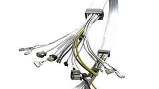 Beim Reinraum-System Cleanveyor von Tsubaki Kabelschlepp werden die Kabel und Leitungen in flexiblen und dennoch robusten Ummantelungen geführt. (Tsubaki Kabelschlepp )