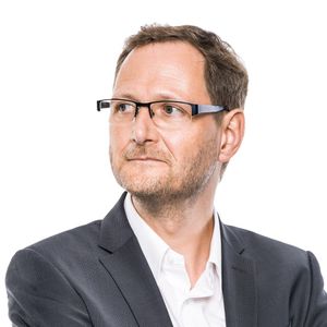 "Wir identifizieren flexible Energieleistung unter Berücksichtigung der Marktchancen, der Prozessbeschränkungen und der Anlagenumgebung. Wir installieren unsere Echtzeitverwaltung und verknüpfen diese mit den flexiblen Stromleistungen anderer Kunden."

Dirk Rosenstock, VP Sourcing & Sales, Restore
