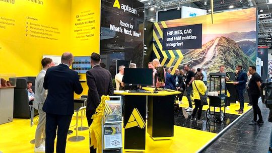 Besucher erleben am Aptean-Messestand praxisnah durchgängige ERP-Lösungen für UDI, EUDAMED und regu-lierte Prozesse.(Bild:  Aptean)