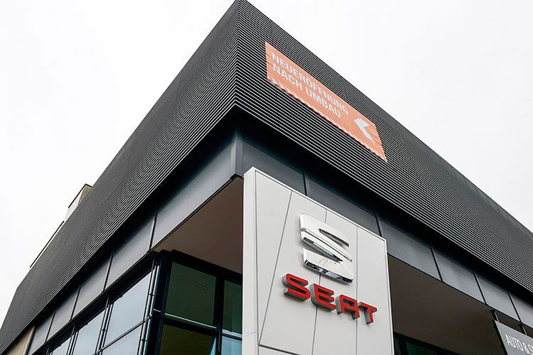 ... und Seat vereint. Beide VW-Konzernmarken sind dabei allerdings räumlich und optisch ... (Foto: Seat)