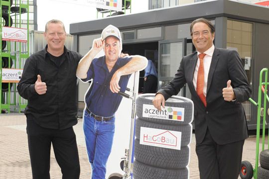 Thomas Martin, Geschäftsführer Aczent Lagertechnik und Andreas Menke, Geschäftsführer Hacobau (Archiv: Vogel Business Media)