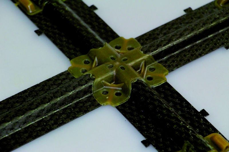 Detailaufnahme eines Verbindungsknotens der Sub-Versteifungsstruktur auf Basis von Polyetherimid (PEI) – hergestellt im Hybrid-Molding-Verfahren (Fraunhofer ICT)