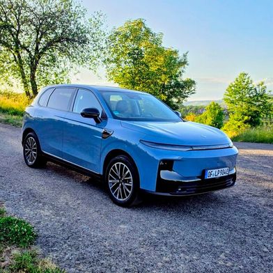 Starry Night Blue heißt die Farbe unseres Testwagens. (Bild: Mauritz – VCG)