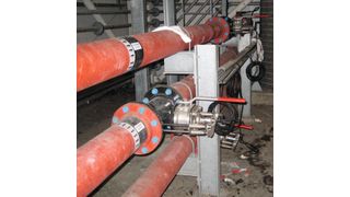 Installation der Solitax sc Feststoffsonde (Bild: Hach-Lange)