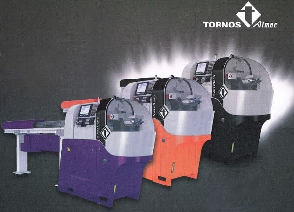 De nouvelles machines colorées, les swissNano de Tornos à découvrir sur le stand Almac B12, halle 4U durant Baselworld 2013. (Image: Almac / Tornos)